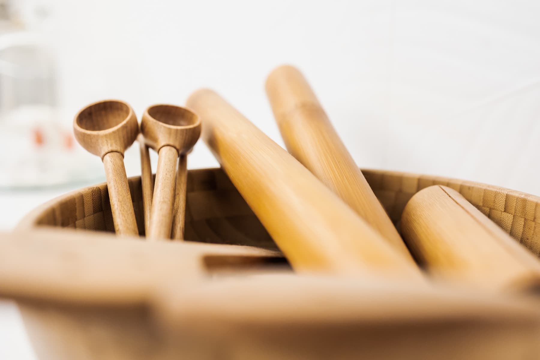 Utensílios de massagem em madeira